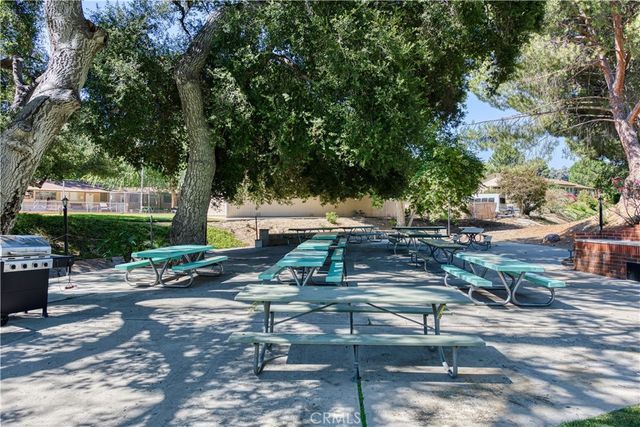 26333 Long Oak Drive, Newhall, CA 91321