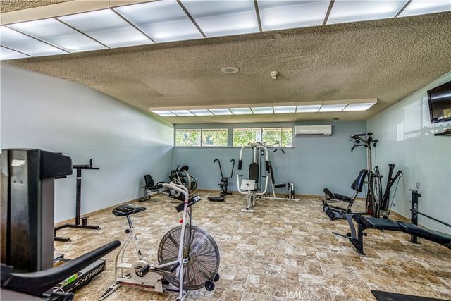 26333 Long Oak Drive, Newhall, CA 91321