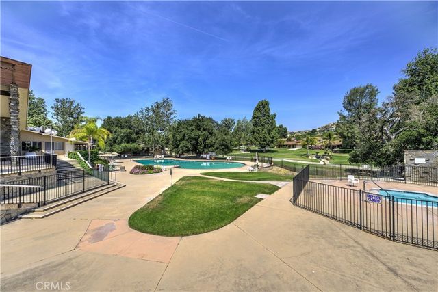 26333 Long Oak Drive, Newhall, CA 91321