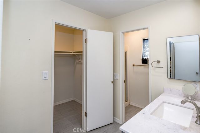 26333 Long Oak Drive, Newhall, CA 91321