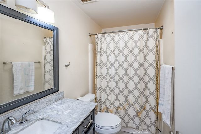 26333 Long Oak Drive, Newhall, CA 91321