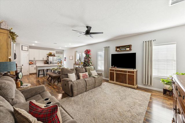 26550 Armadillo Drive, Hempstead, TX 77445