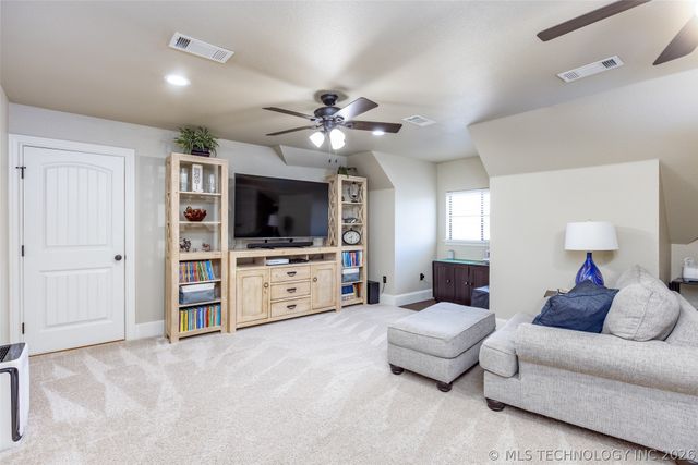 82 Gapwedge Drive, Durant, OK 74701