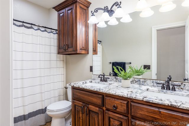 82 Gapwedge Drive, Durant, OK 74701