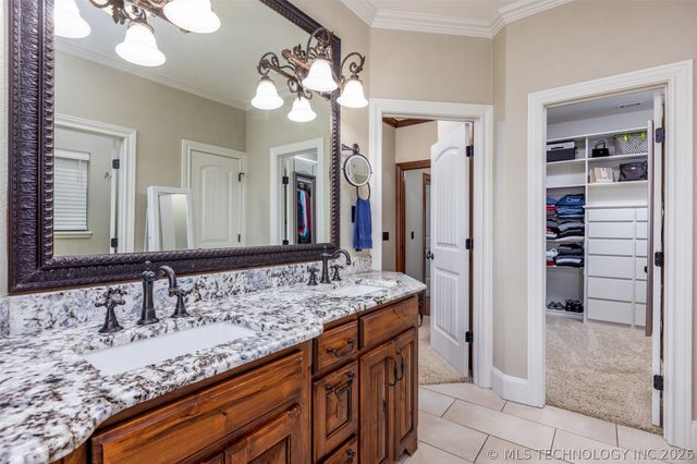 82 Gapwedge Drive, Durant, OK 74701