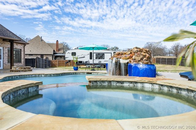 82 Gapwedge Drive, Durant, OK 74701