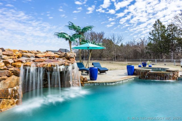 82 Gapwedge Drive, Durant, OK 74701