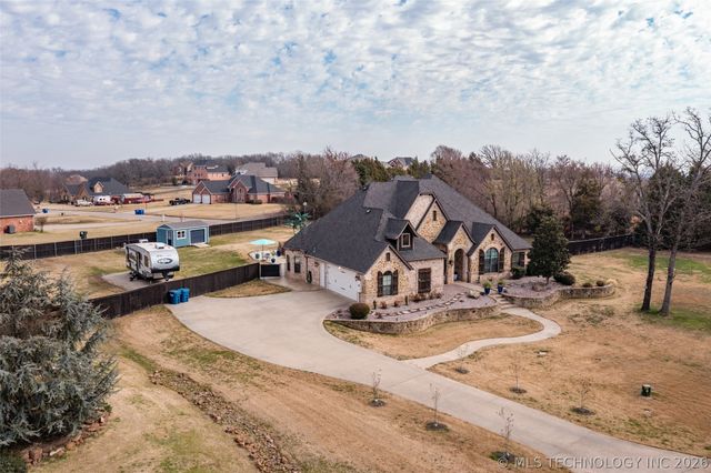 82 Gapwedge Drive, Durant, OK 74701