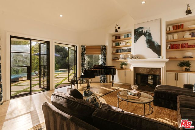 1285 Falling Star Avenue, Westlake Village, CA 91362