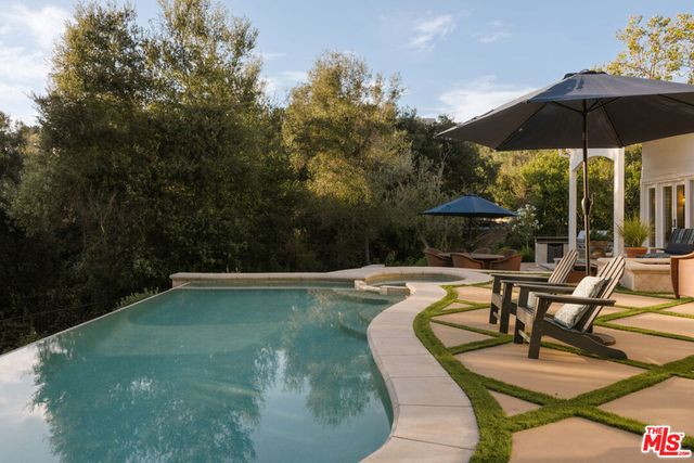 1285 Falling Star Avenue, Westlake Village, CA 91362