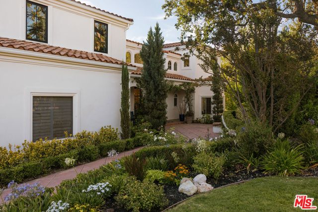 1285 Falling Star Avenue, Westlake Village, CA 91362