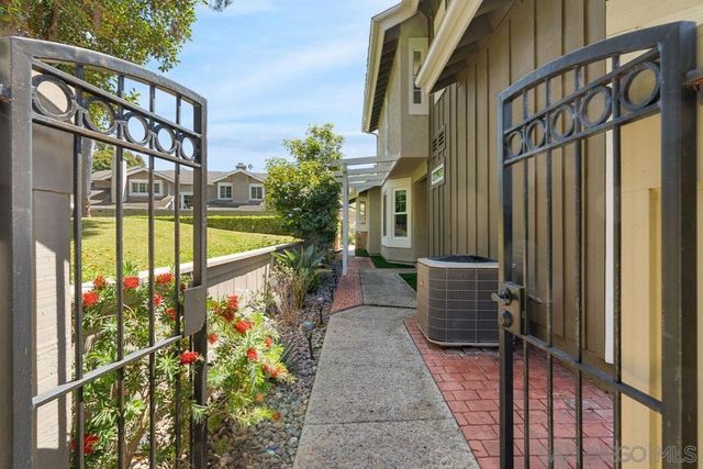 598 Rockport Ct., Encinitas, CA 92024