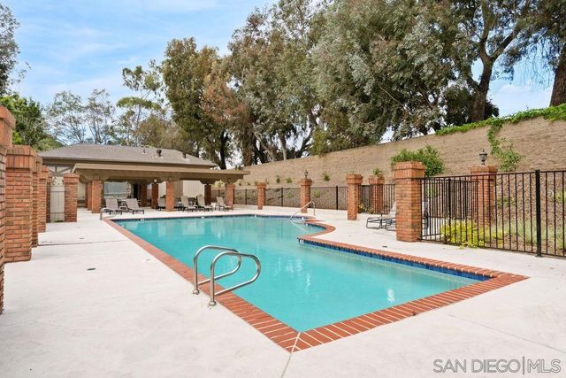 598 Rockport Ct., Encinitas, CA 92024