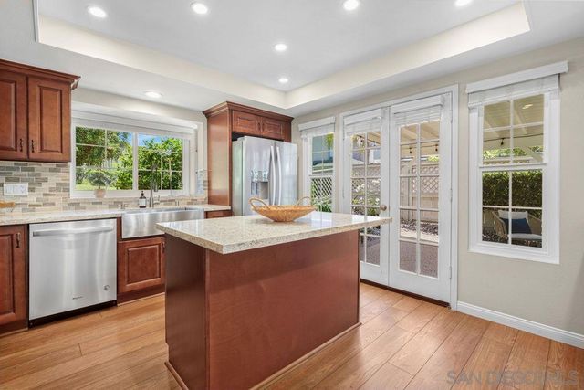 598 Rockport Ct., Encinitas, CA 92024