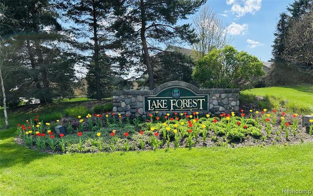4197 Lake Forest Drive, Ann Arbor, MI 48108
