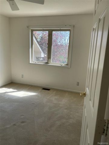4197 Lake Forest Drive, Ann Arbor, MI 48108