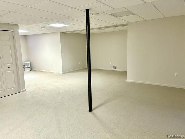 4197 Lake Forest Drive, Ann Arbor, MI 48108