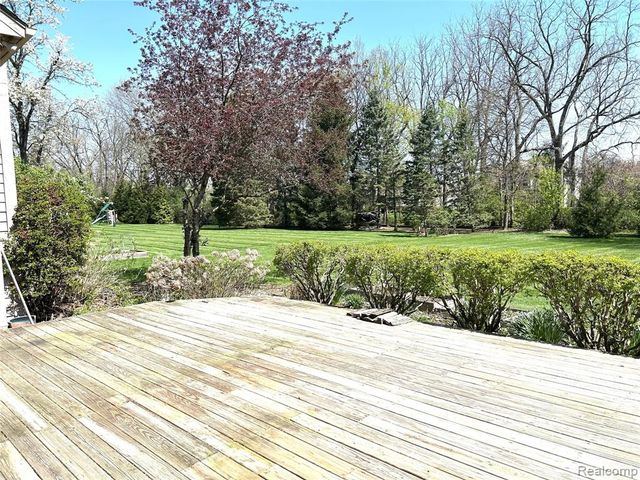 4197 Lake Forest Drive, Ann Arbor, MI 48108