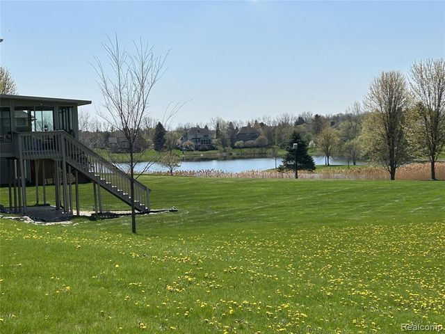 4197 Lake Forest Drive, Ann Arbor, MI 48108