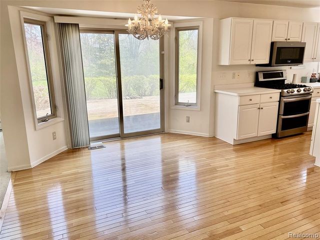 4197 Lake Forest Drive, Ann Arbor, MI 48108