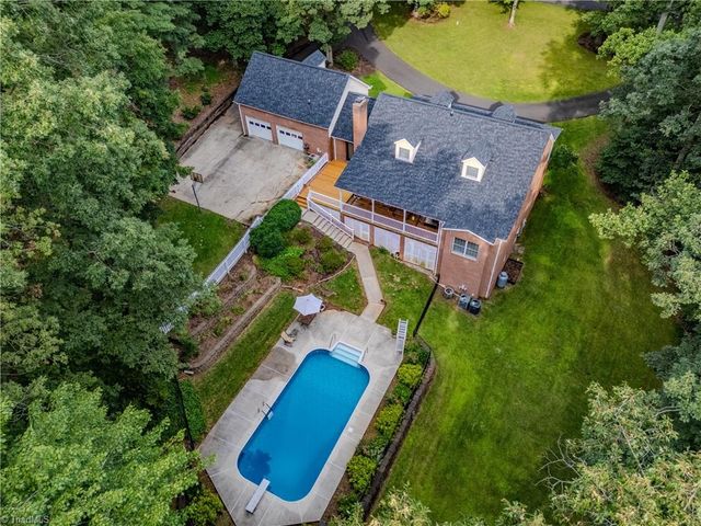 158 Oakmont Place, Mount Airy, NC 27030