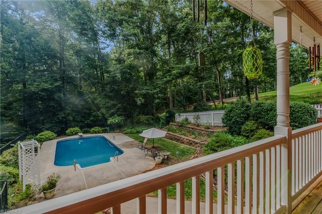 158 Oakmont Place, Mount Airy, NC 27030