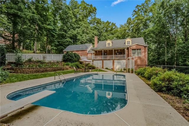 158 Oakmont Place, Mount Airy, NC 27030