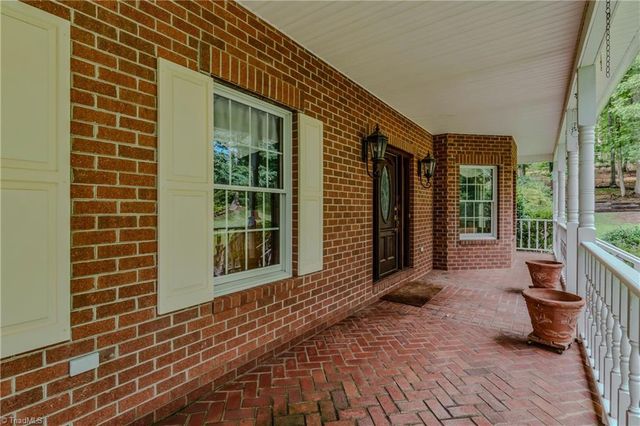 158 Oakmont Place, Mount Airy, NC 27030