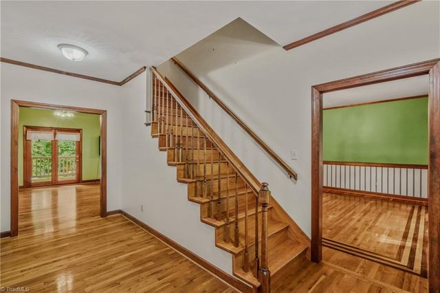 158 Oakmont Place, Mount Airy, NC 27030