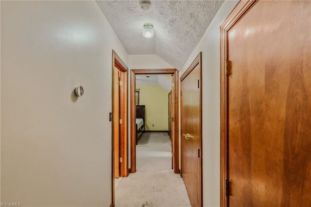 158 Oakmont Place, Mount Airy, NC 27030