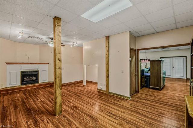 158 Oakmont Place, Mount Airy, NC 27030