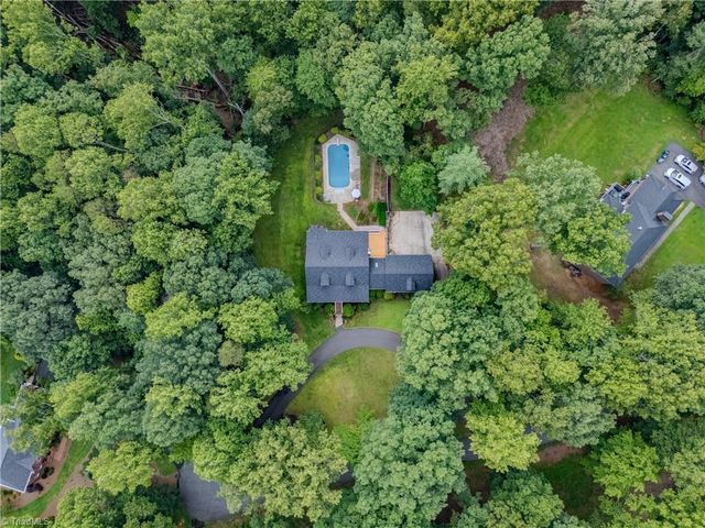 158 Oakmont Place, Mount Airy, NC 27030