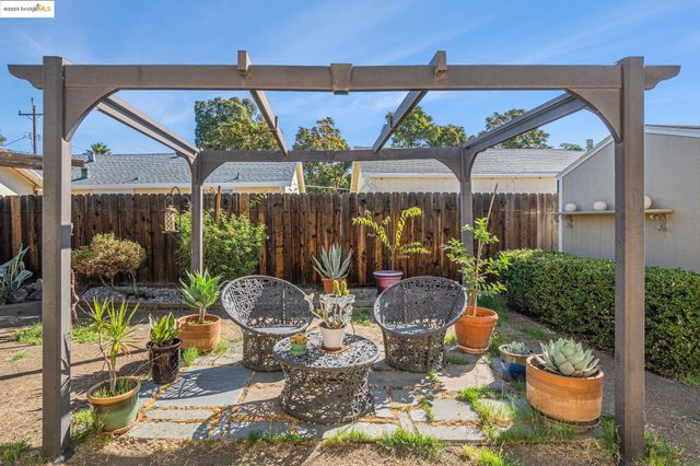 2005 C St, Antioch, CA 94509