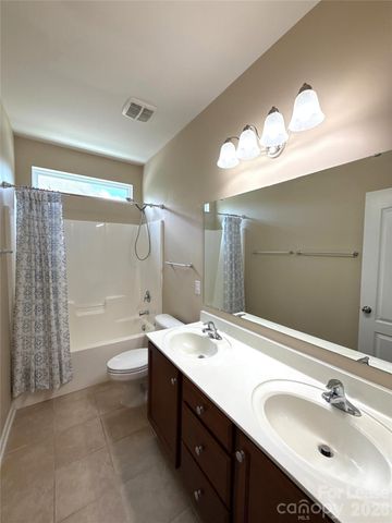 13320 Hunting Birds Lane, Charlotte, NC 28278