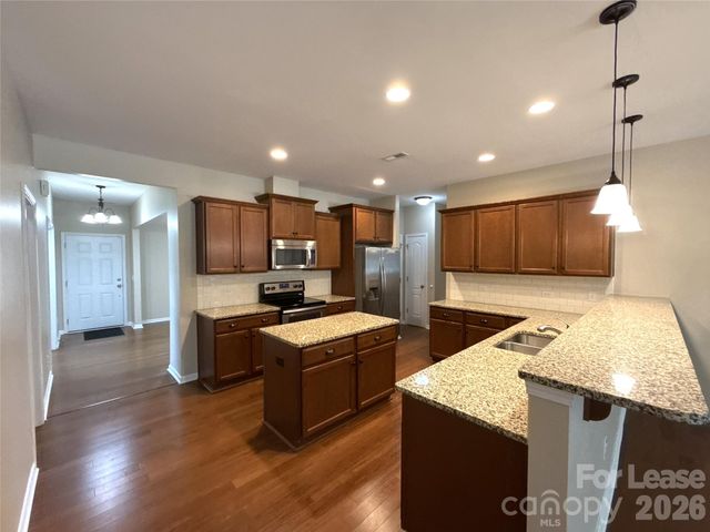 13320 Hunting Birds Lane, Charlotte, NC 28278