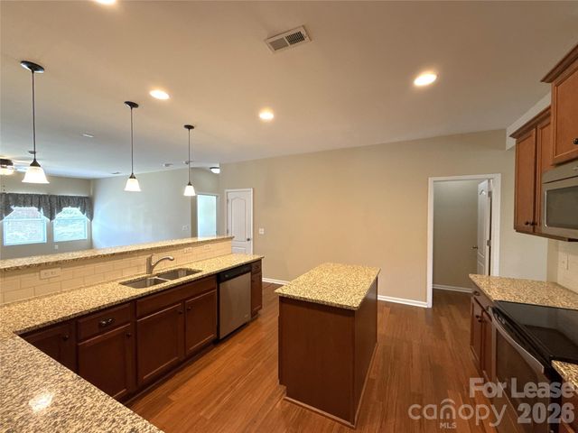 13320 Hunting Birds Lane, Charlotte, NC 28278