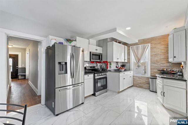 221 Westfield Avenue, Roselle Park, NJ 07204