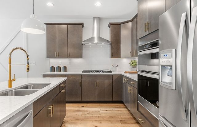 3 Weathervane Drive 1, Walpole, MA 02081