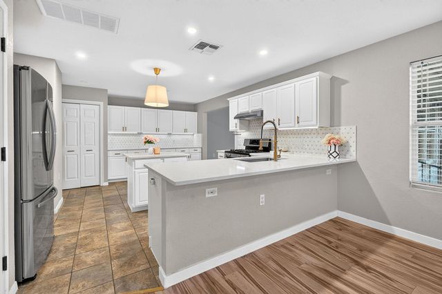 1703 Mimosa LN, Leander, TX 78641