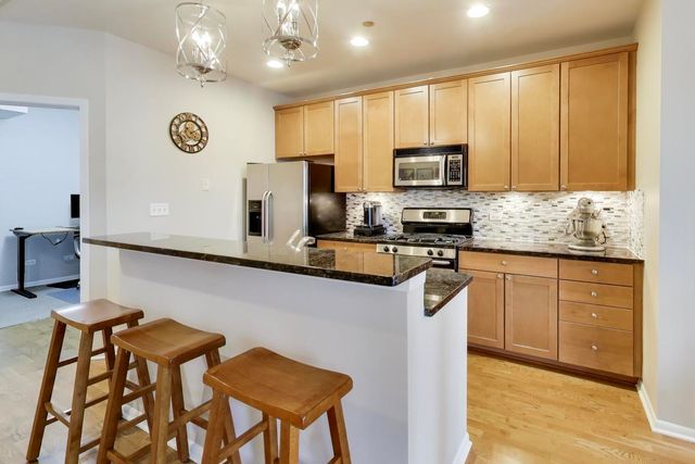 4950 N WESTERN Avenue 2C, Chicago, IL 60625