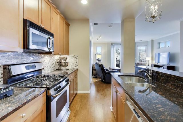 4950 N WESTERN Avenue 2C, Chicago, IL 60625