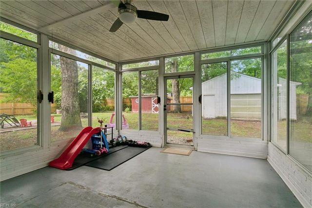 1815 Meadowview DR, Yorktown, VA 23693