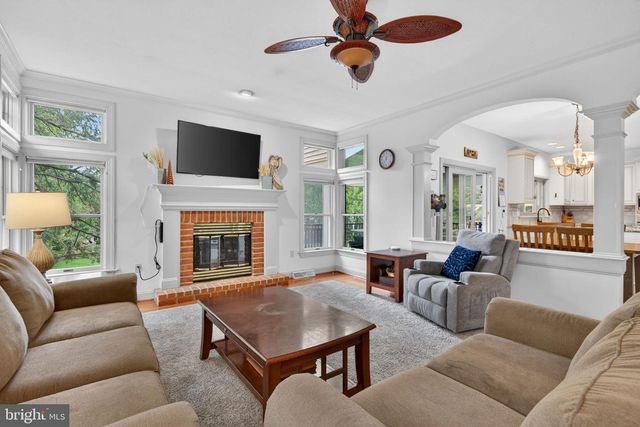 209 HEATHERSTONE WAY, Lancaster, PA 17601