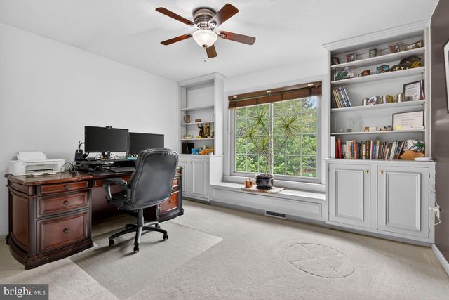 209 HEATHERSTONE WAY, Lancaster, PA 17601