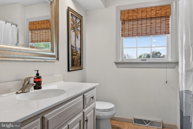 209 HEATHERSTONE WAY, Lancaster, PA 17601
