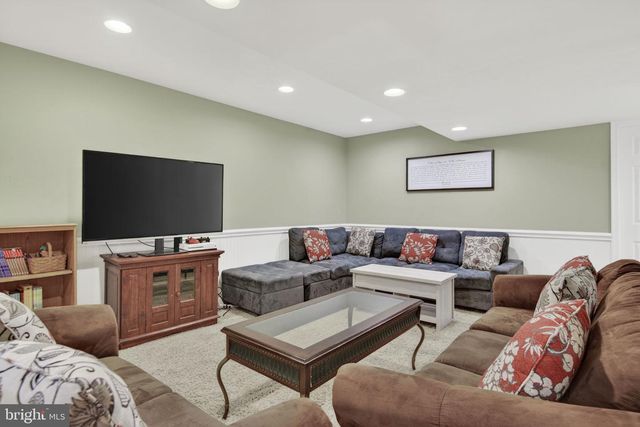 209 HEATHERSTONE WAY, Lancaster, PA 17601