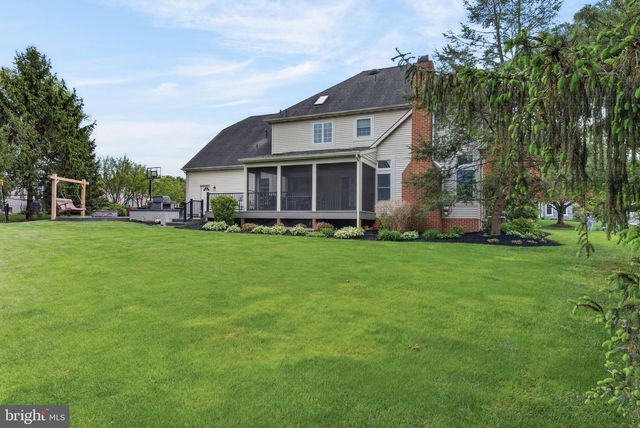 209 HEATHERSTONE WAY, Lancaster, PA 17601