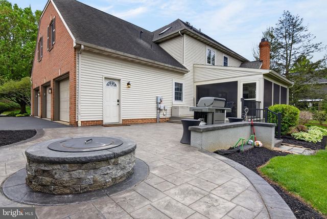 209 HEATHERSTONE WAY, Lancaster, PA 17601