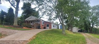 1103 Farson Street, Belpre, OH 45714