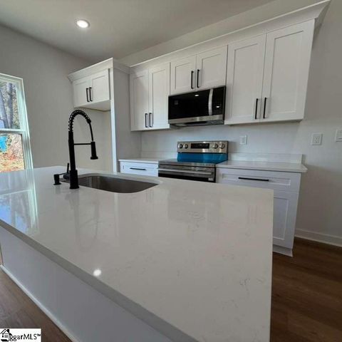 109 Miami Avenue, Greenville, SC 29673